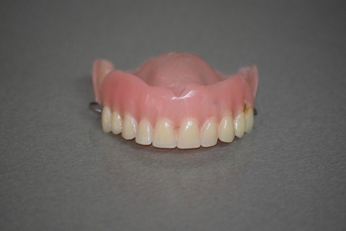 rehamedgorzow-2023-04 - wybielanie zębów-5.jpg