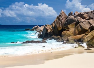 seychelles-4911033_1280.jpg