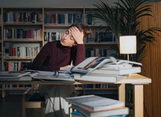 Jak zadbać o zdrowie psychiczne w trakcie studiów 187-jak-zadbac-o-zdrowie-psychiczne-w-trakcie-studiow.webp